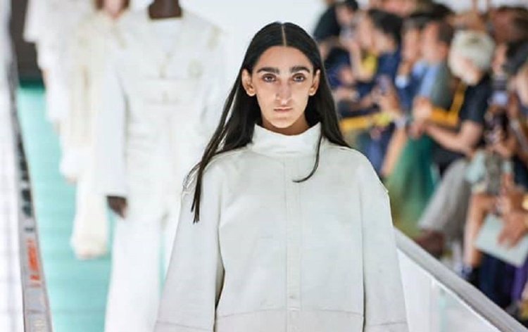 Арутюнян модель гуччи