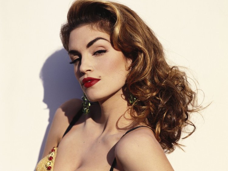 Синди Кроуфорд родинка