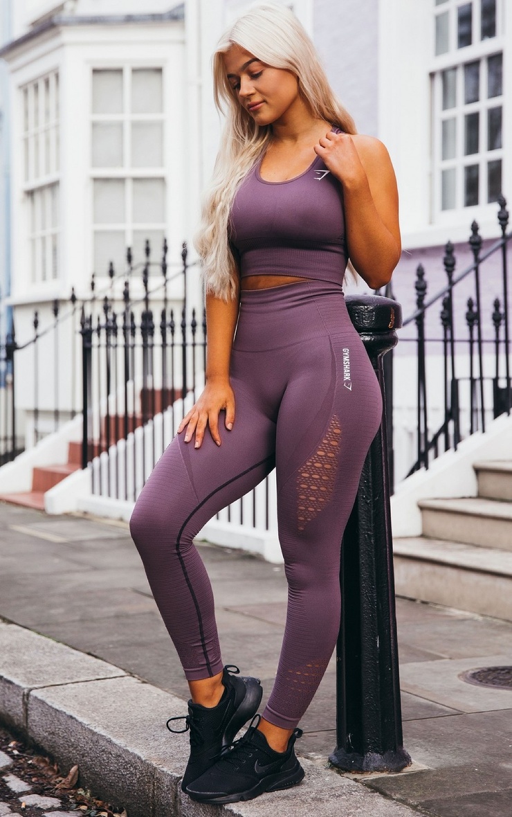 Девушки в обтягивающих штан