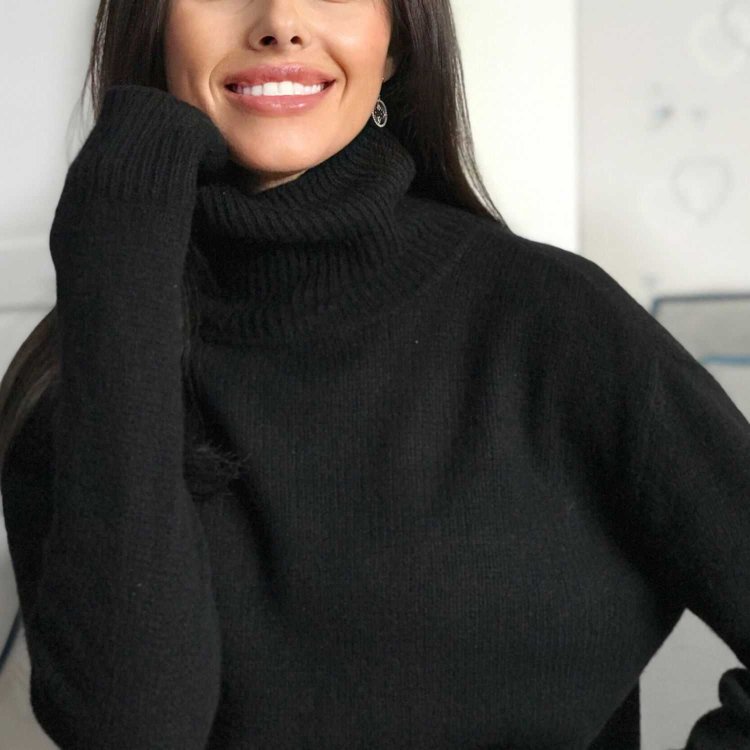 Черная водолазка женская