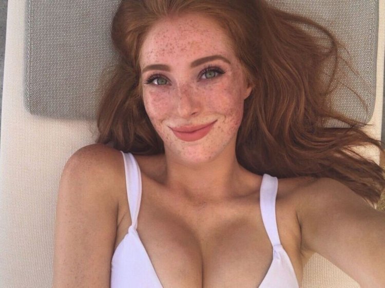 Конопатая Майя Хоук