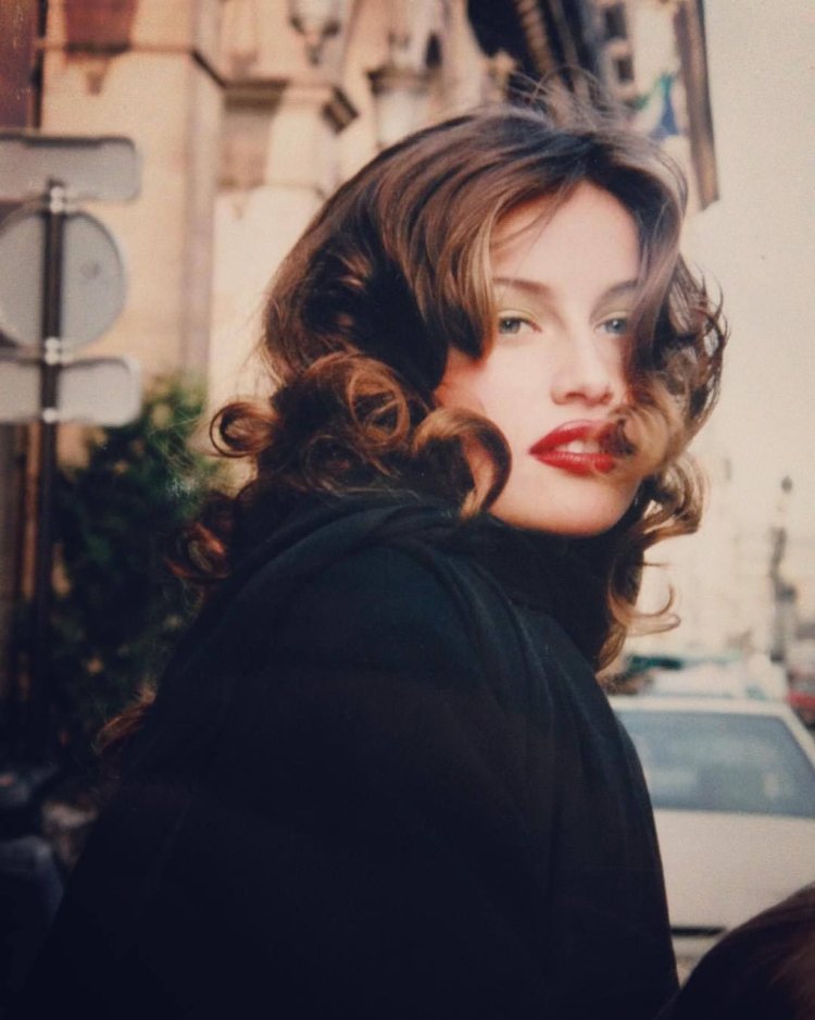 Летиция Каста актрисы Франции