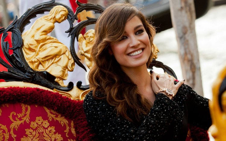 Беренис Марло Бонд