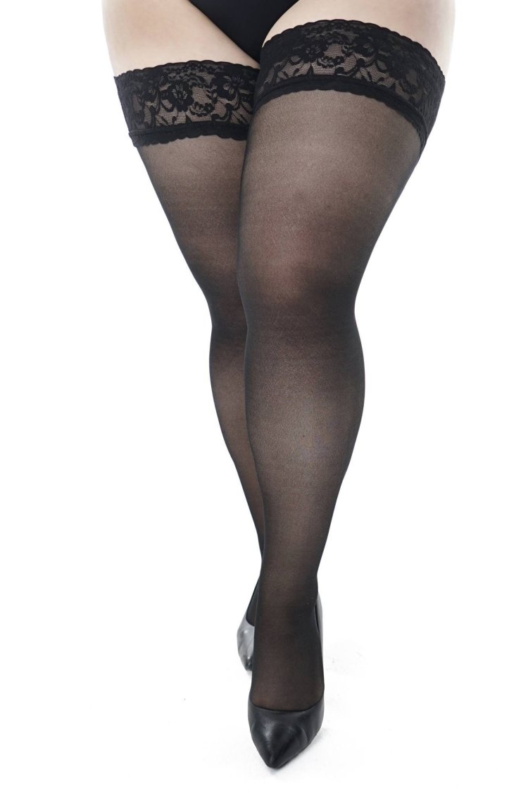Черные чулки на полных ногах