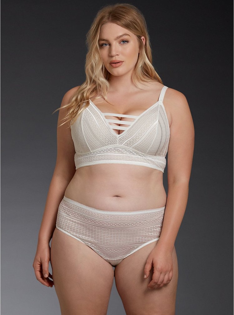 Бельё для полных женщин
