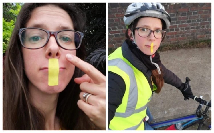 Девушкам заклеили рот и нос