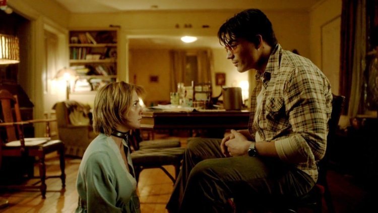 Девушка в ящике 2016