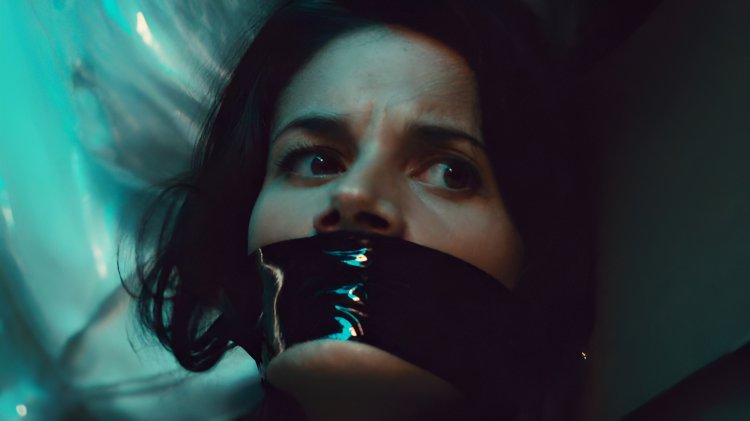 Rookie Blue связанная скотчем Мисси Перегрим