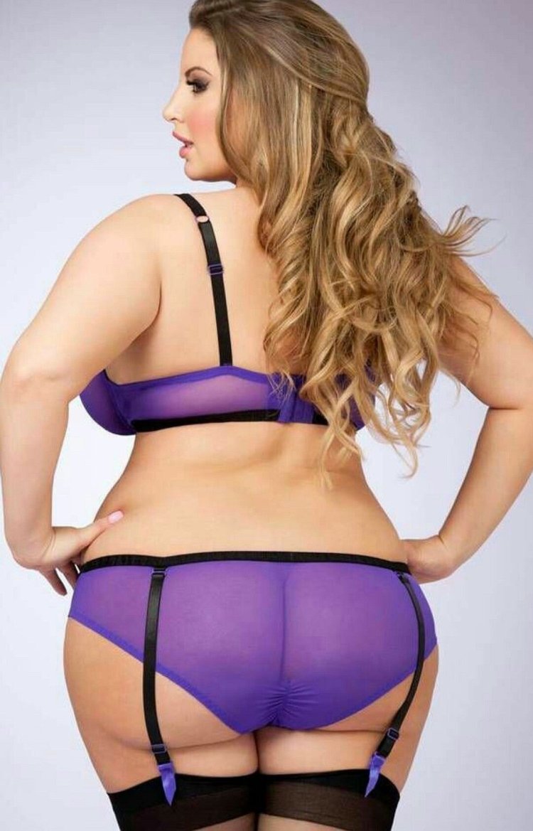 Эшли Алексис модель Plus-Size