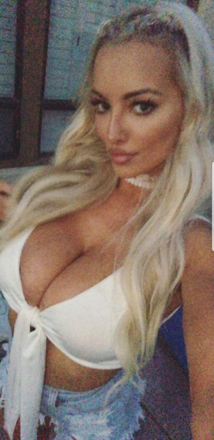 Линдси Пелас до пластики