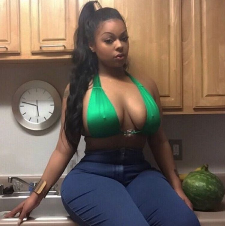 Красивые пышные негритянки