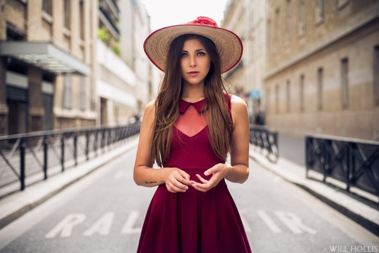 Испанские девушки на улицах