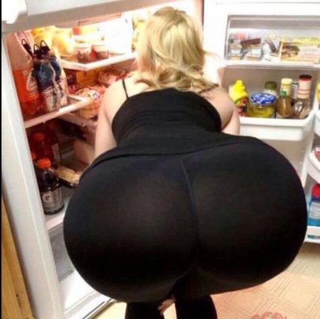 Огромные ягодицы
