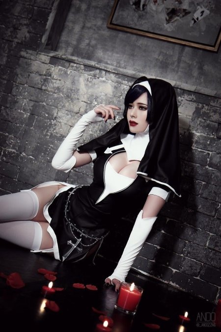 Косплей монашки