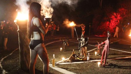 Жертвоприношение девушек