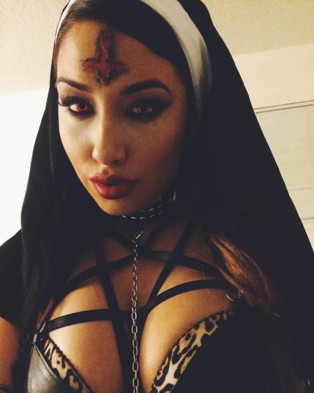 Монахиня грешница