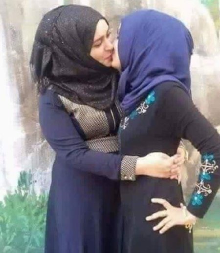 Чеченские девушки в хиджабе