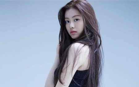 Ким Чхэ вон le Serafim