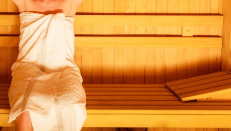 Девушка в Банном полотенце