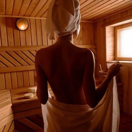 Красивые женщины в бане