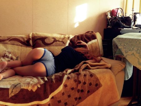 Красивые спящие девушки