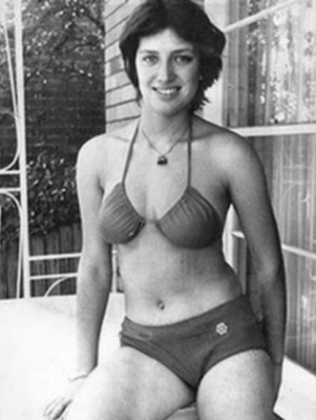 Лилиана Гасинская в купальнике