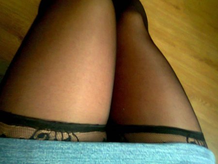 Ножки в чулочках домашние