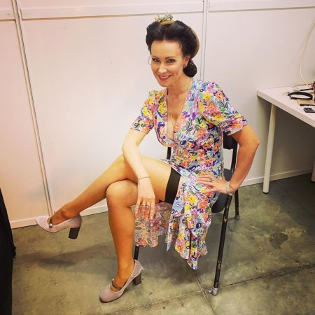 Нонна Гришаева ноги