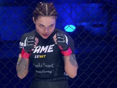 Камила Смогулецка боец