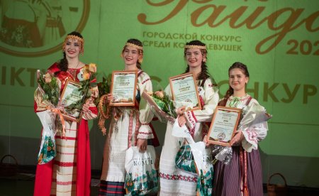 Красивые Коми девушки