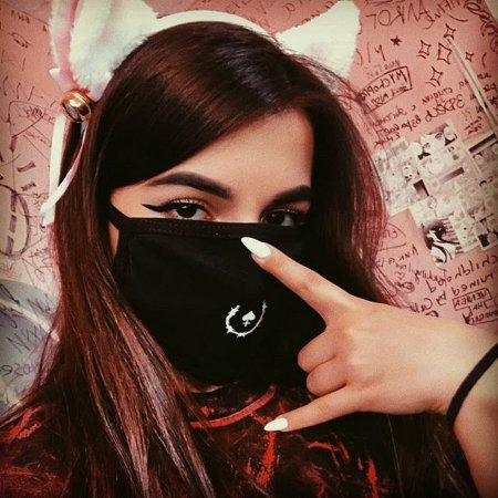 Блоггер Амина Мирзоева