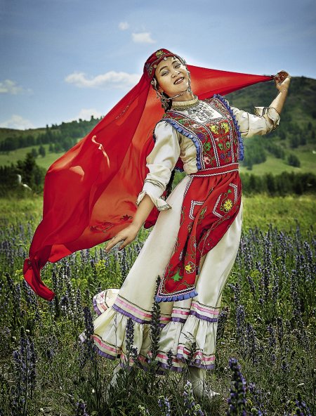 Национальные костюмы