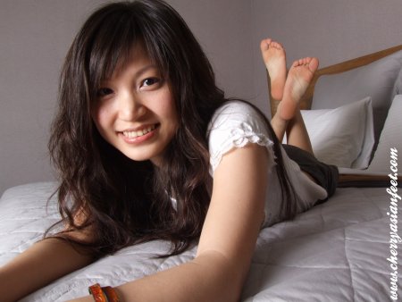 Красивые азиатские ступни