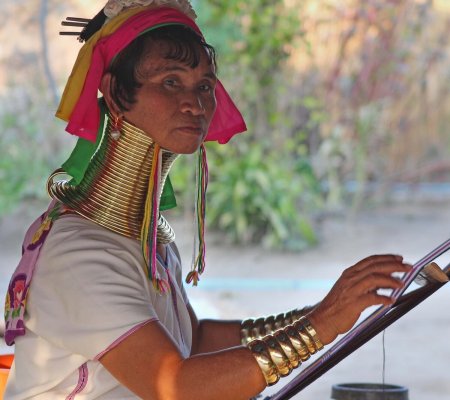 Кольца на шее африканских женщин