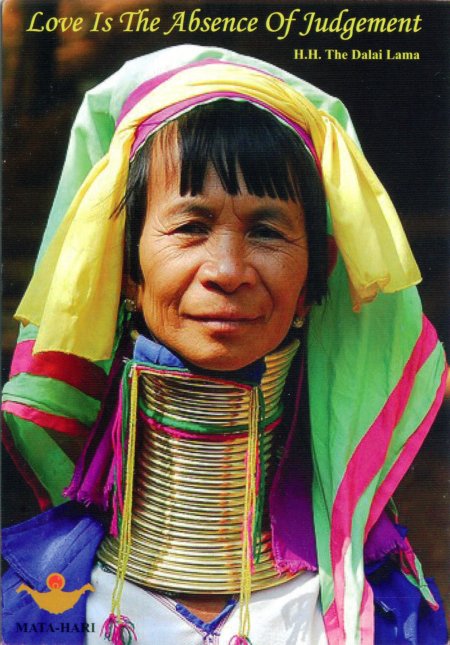 Люди с длинной шеей