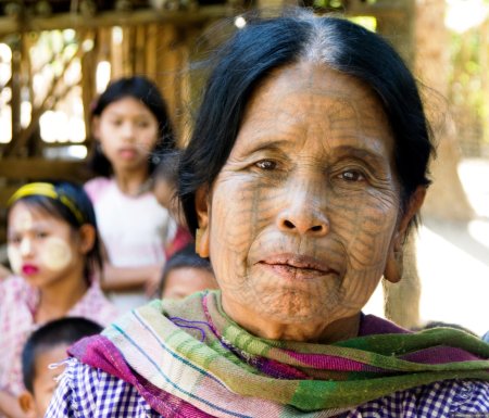 Мьянманцы внешность