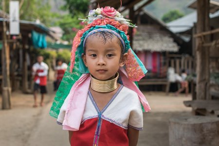 Бирма племя падаунги