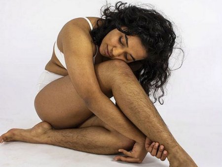 Женские не юритые ноги