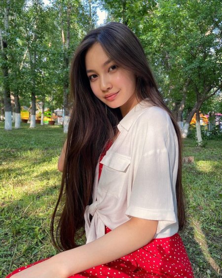 Красивые казахские девушки
