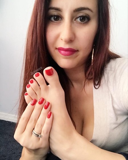 Jenelle Jcakess feet