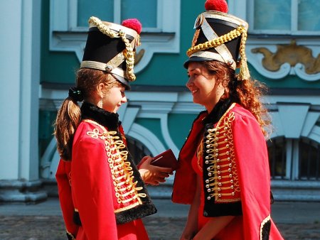 Гусарские костюмы для девушек