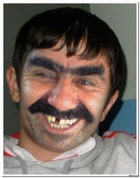 Гамзат монобровь