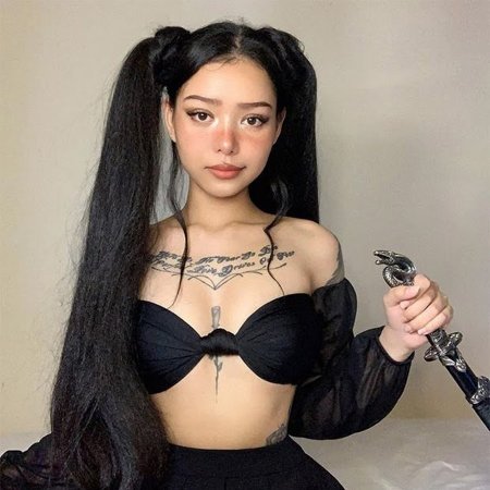 Тиктокерша Белла порч