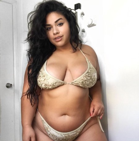 Модель Plus-Size Диана Сирокай