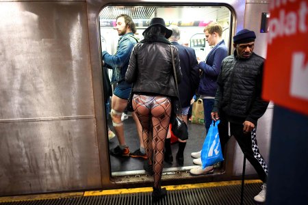 No Pants Subway Ride Москва