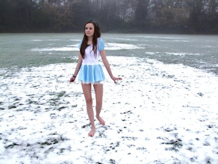 Босиком по снегу Эрика Ротаева