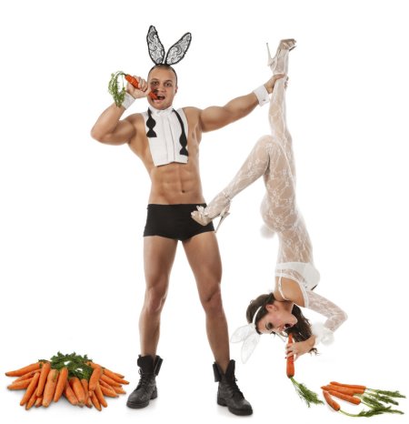 Мужикик в костюме щайчки