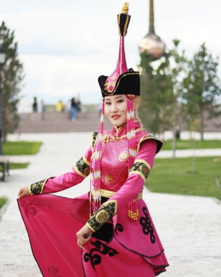 Костюмы средней Азии для женщин