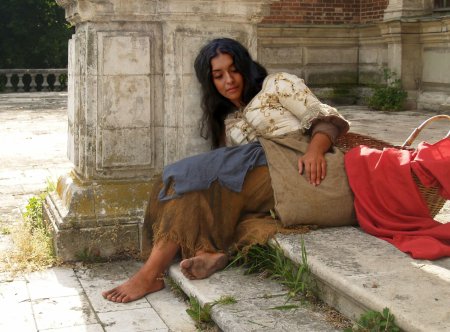 Патрина Шаркози босиком