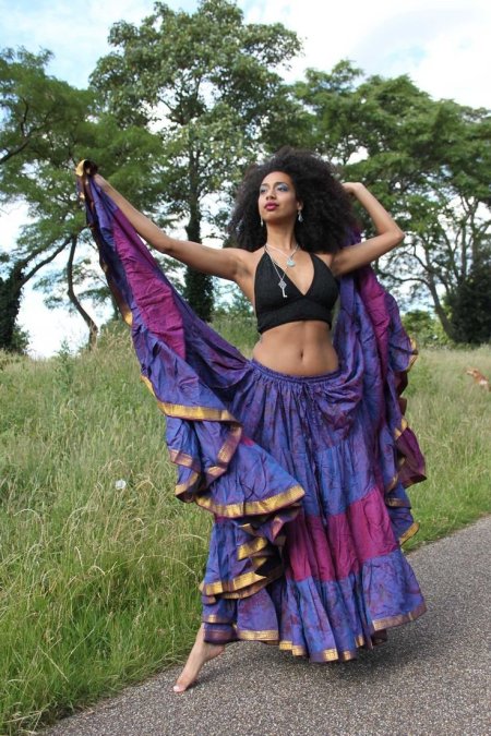 Девушки цыганки